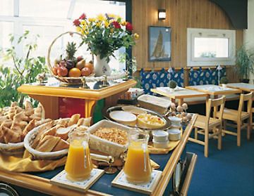 Stars Hotel Evry Courcouronnes المظهر الخارجي الصورة
